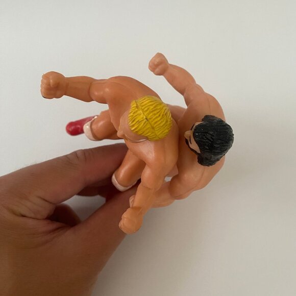 Vintage 1980’s USA vs. Russia USSR Thumb Wrestlers knock off Hulk Hogan figures - Picture 5 of 9